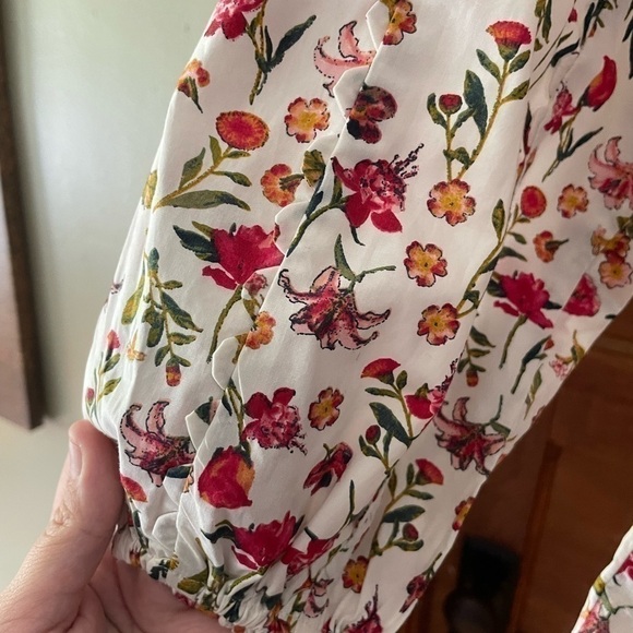 NWT J Crew Scalloped tie-neck top in vintage floral - Picture 2 of 7